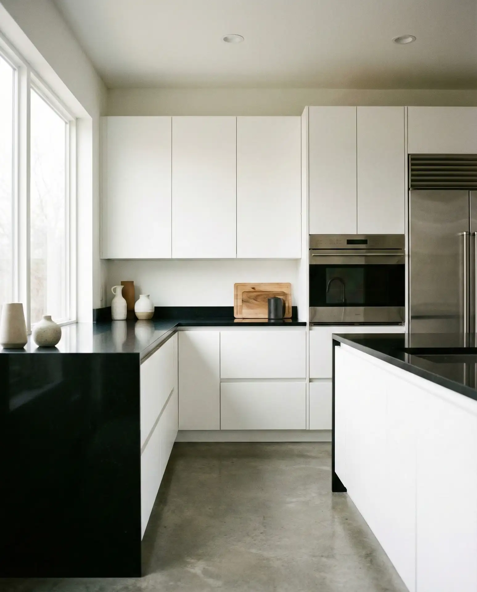 Black Quartz Statement Surface 2