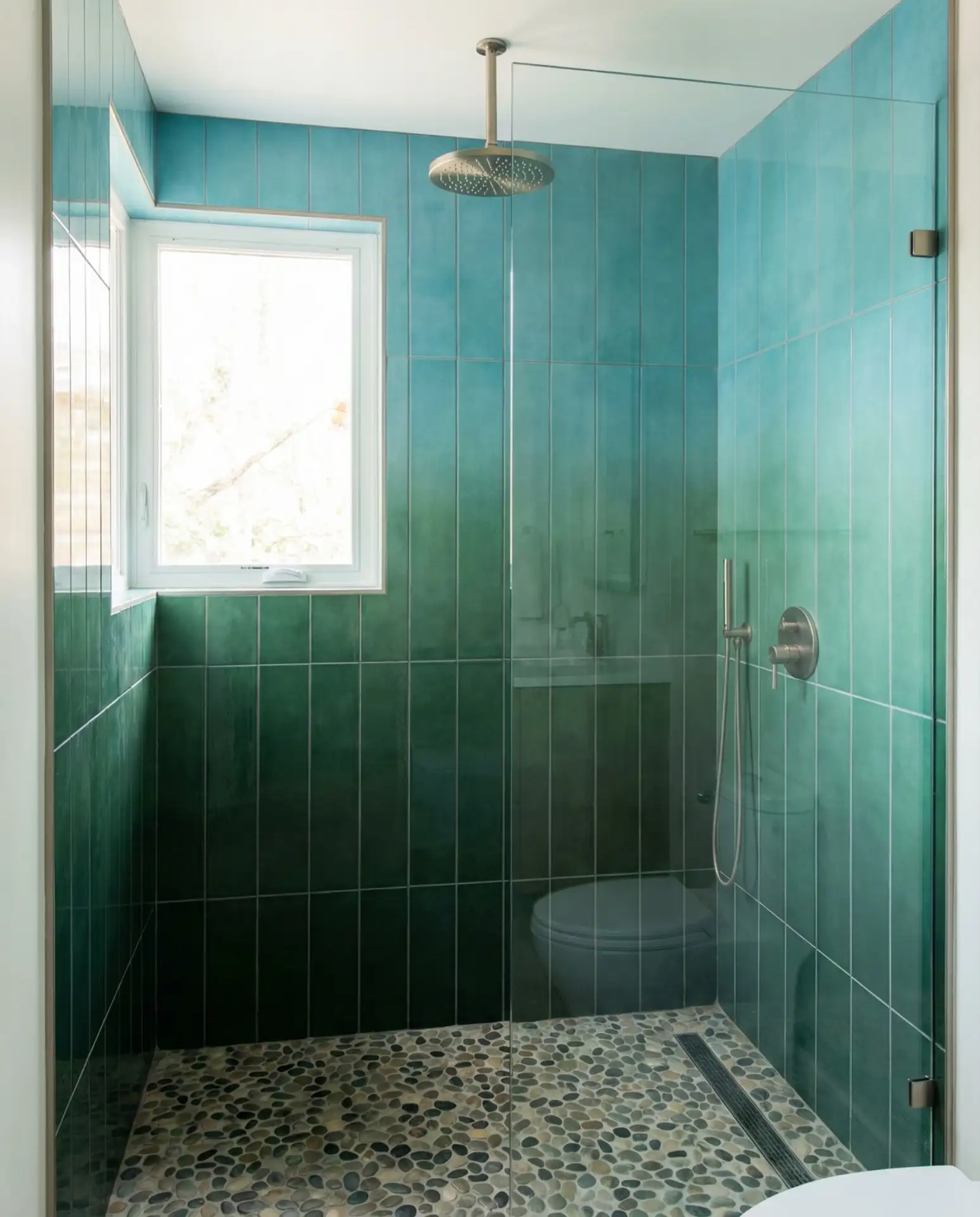 Green and Blue Gradient Tile Design 1