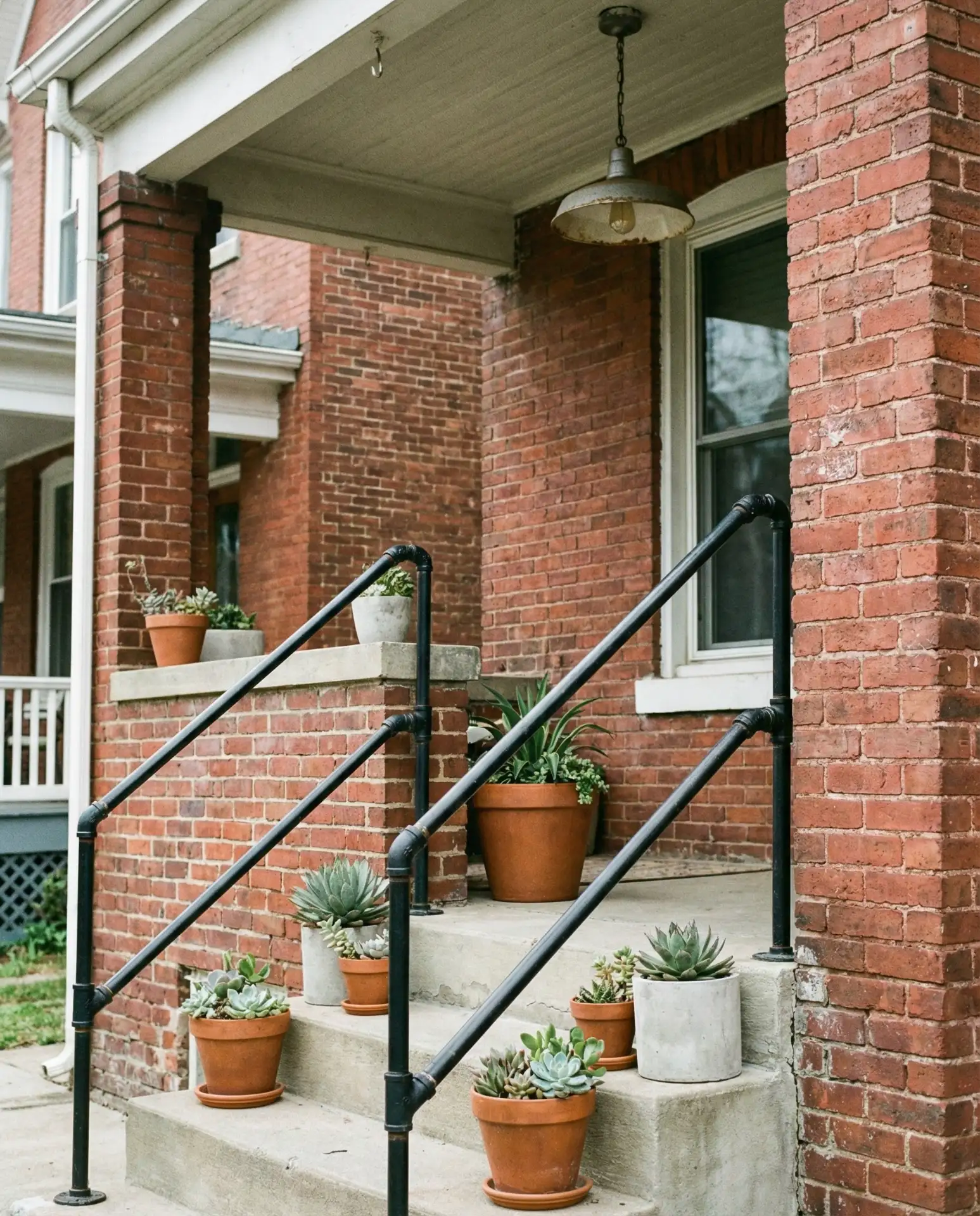 Industrial Pipe Railing for Urban Porches 2