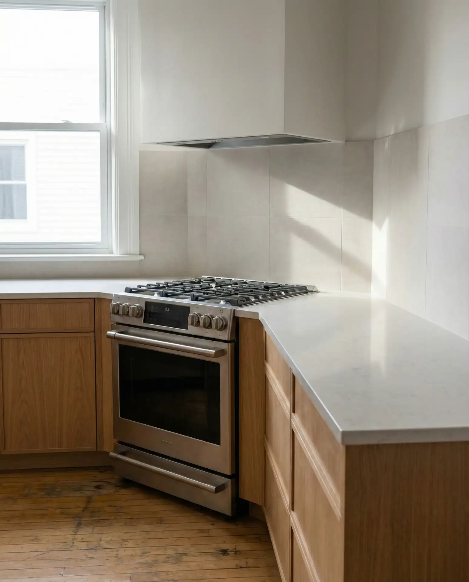 Kitchen with Corner Stove Placement 2