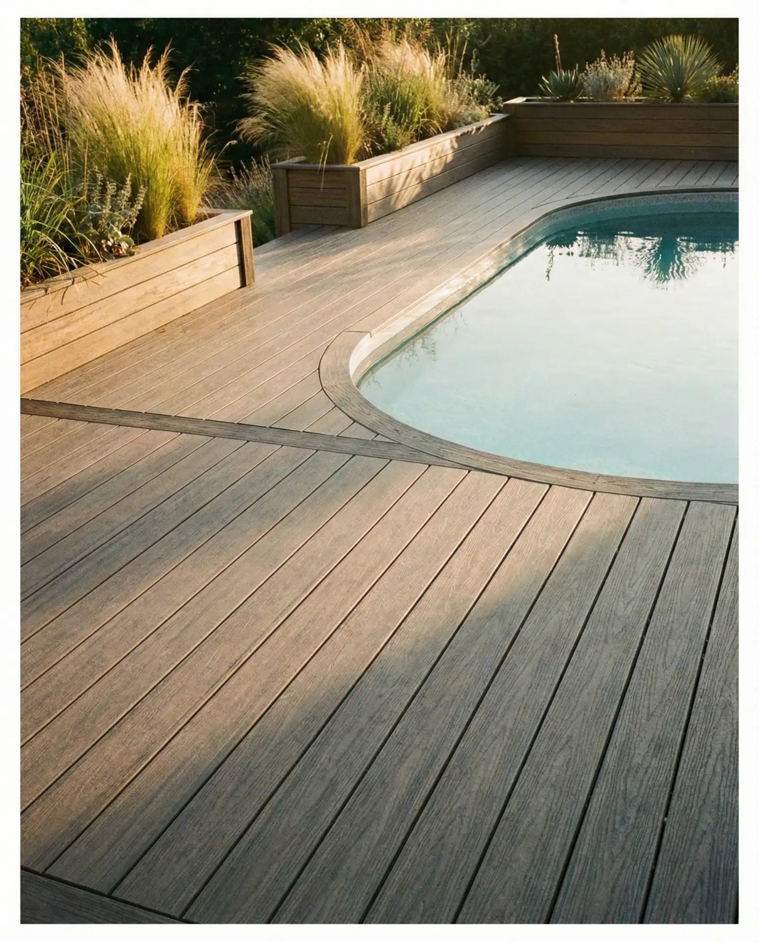 Low-Maintenance Composite Decking 1