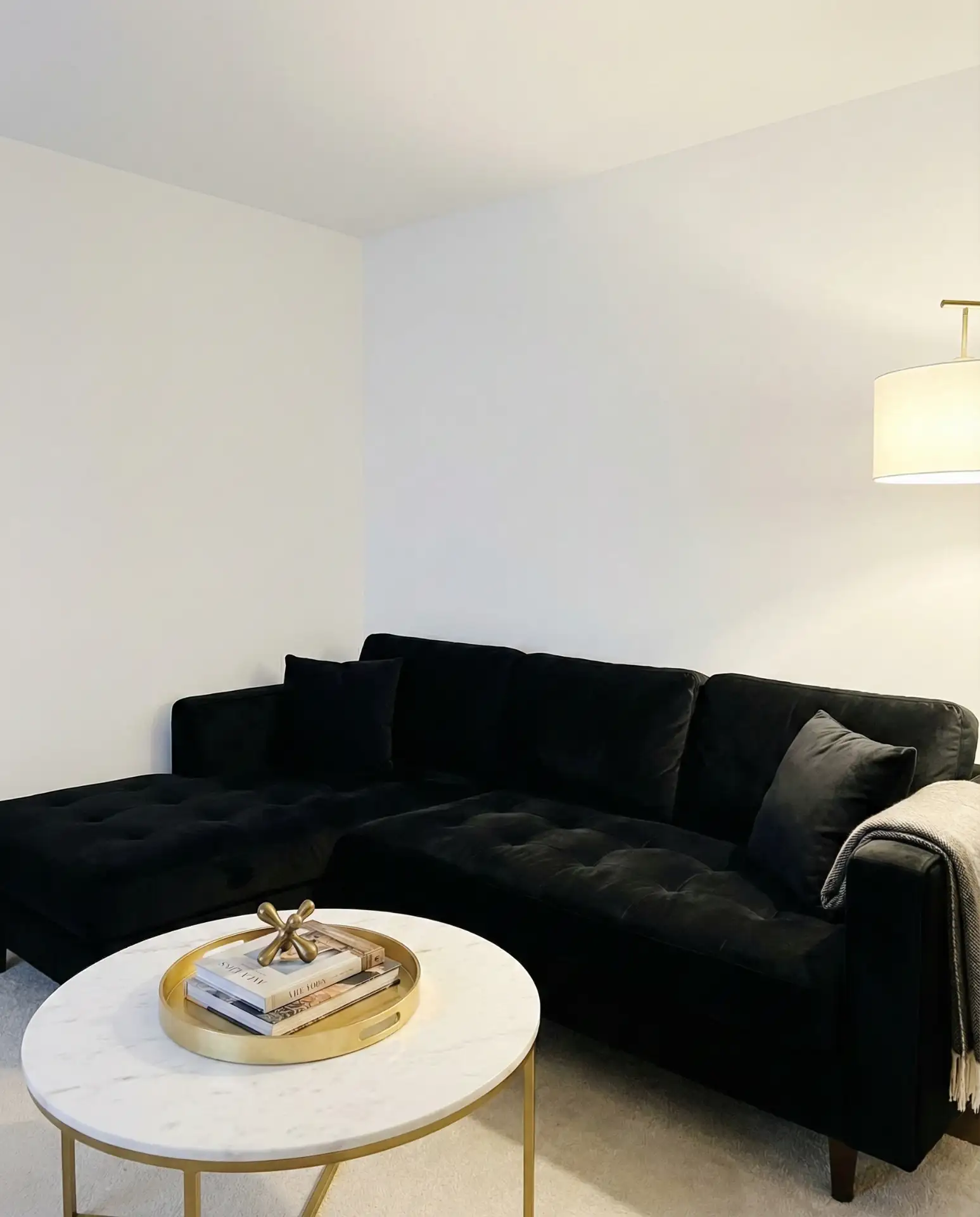 Bold Black Contrast 1