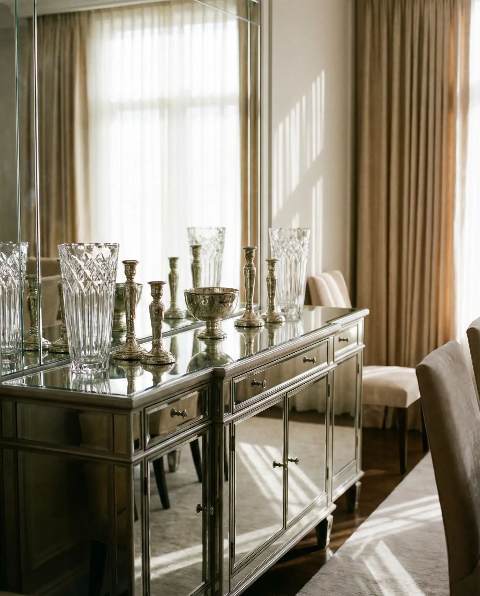 Glamorous Mirrored Buffet for Upscale Events 2