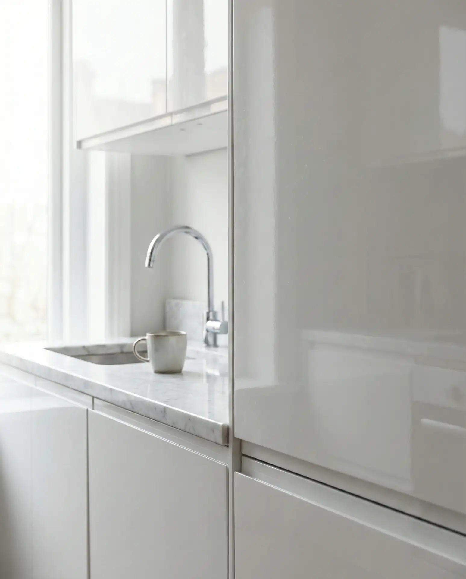 High-Gloss White for a Contemporary Statement 2