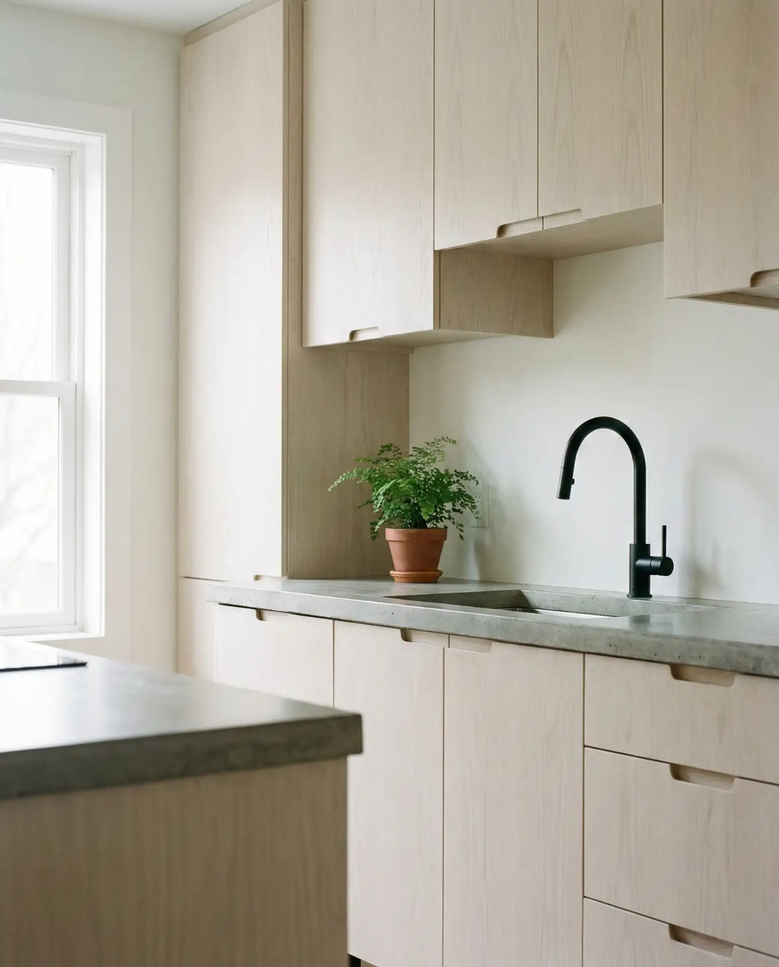 Minimalist White Oak with Integrated Handles 1