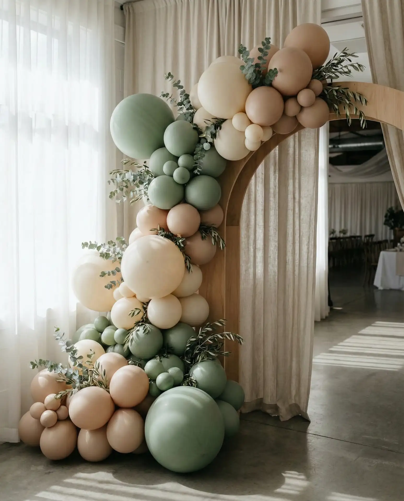 Oversized Balloons in Organic Arrangements 2