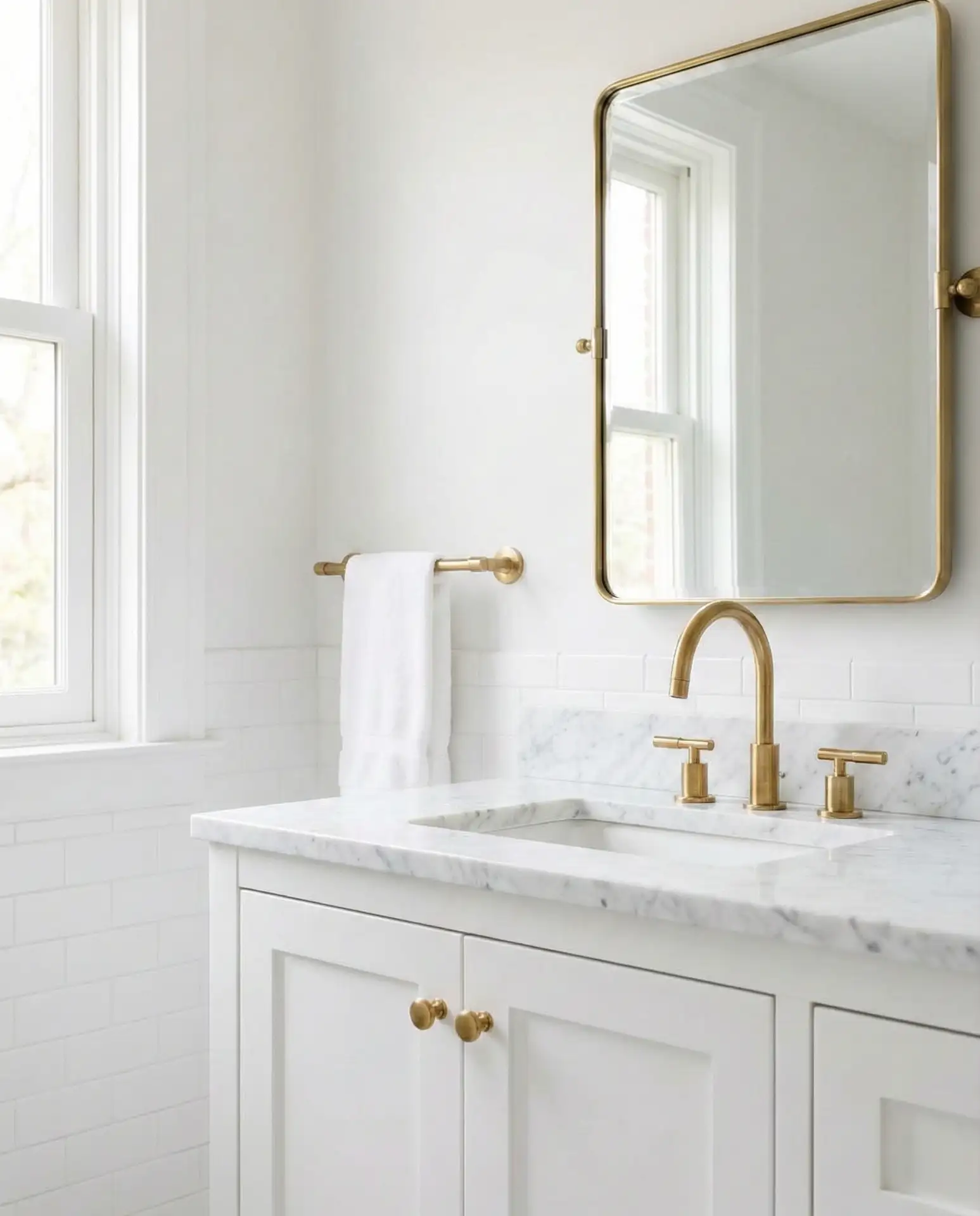 Patterned Shower Curtain as Statement Piece 2