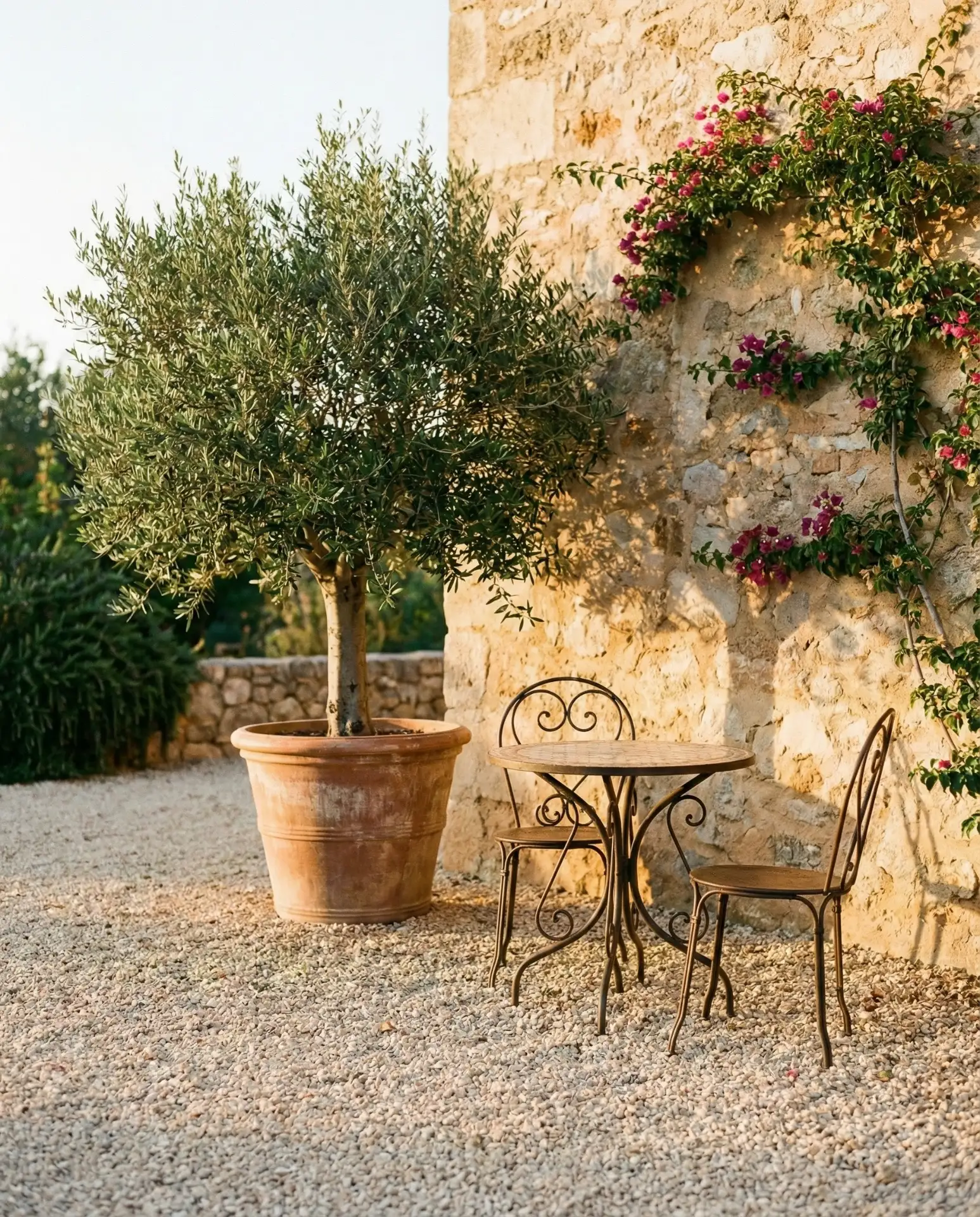Pea Gravel Courtyard Garden 2