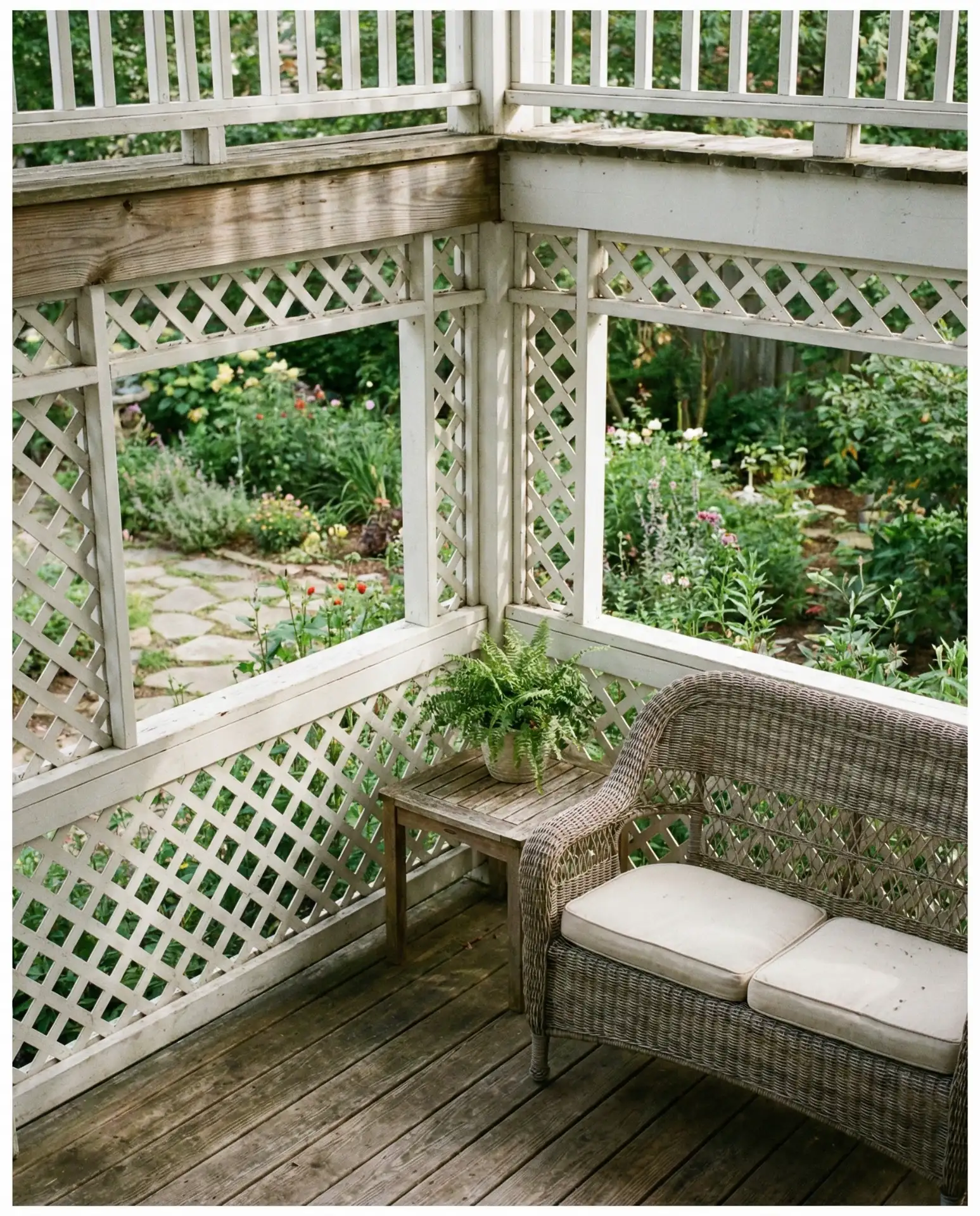 Simple Raised Gazebo Platform with Lattice Sides 1