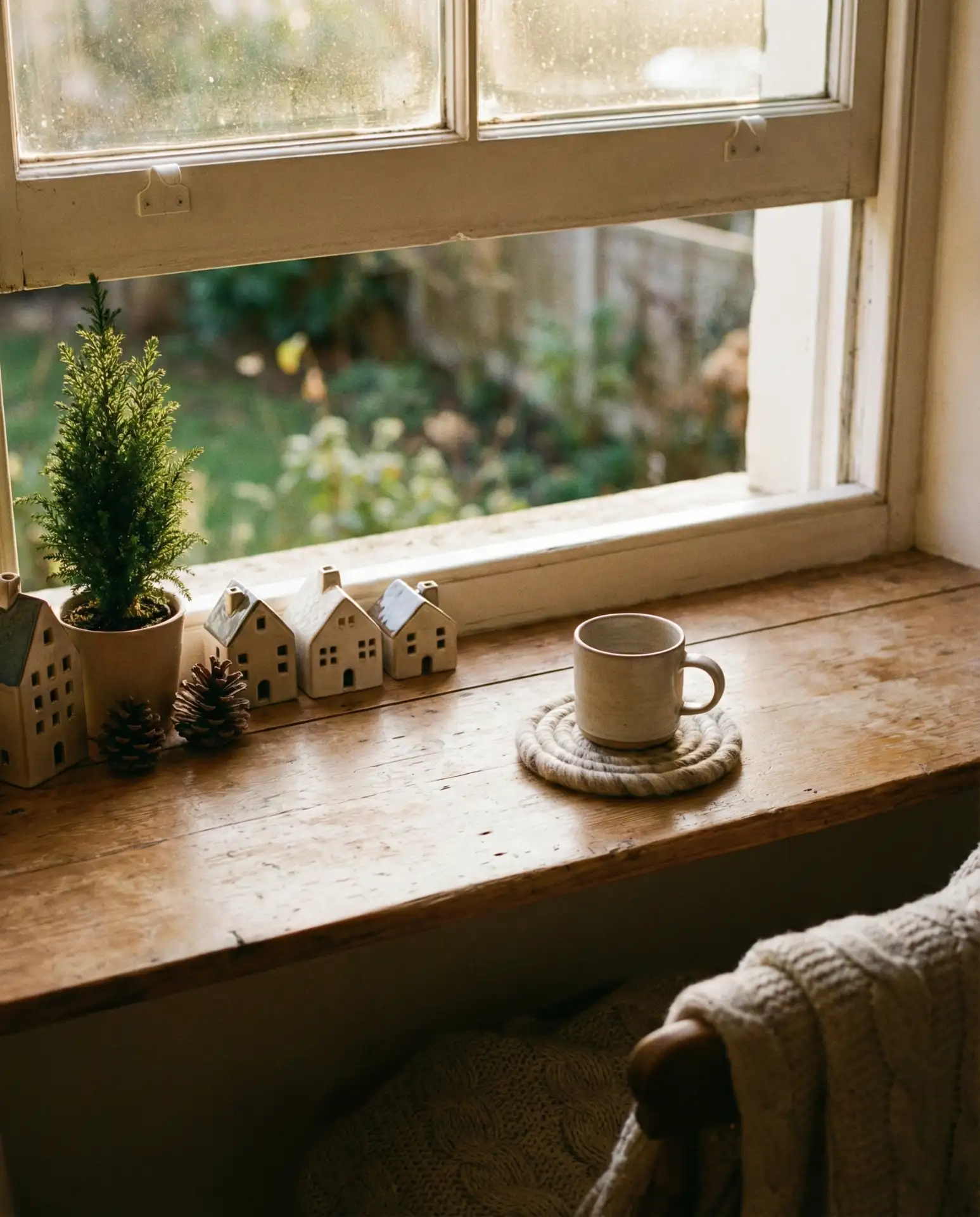 Small Wooden Ledge for Seasonal Displays 2