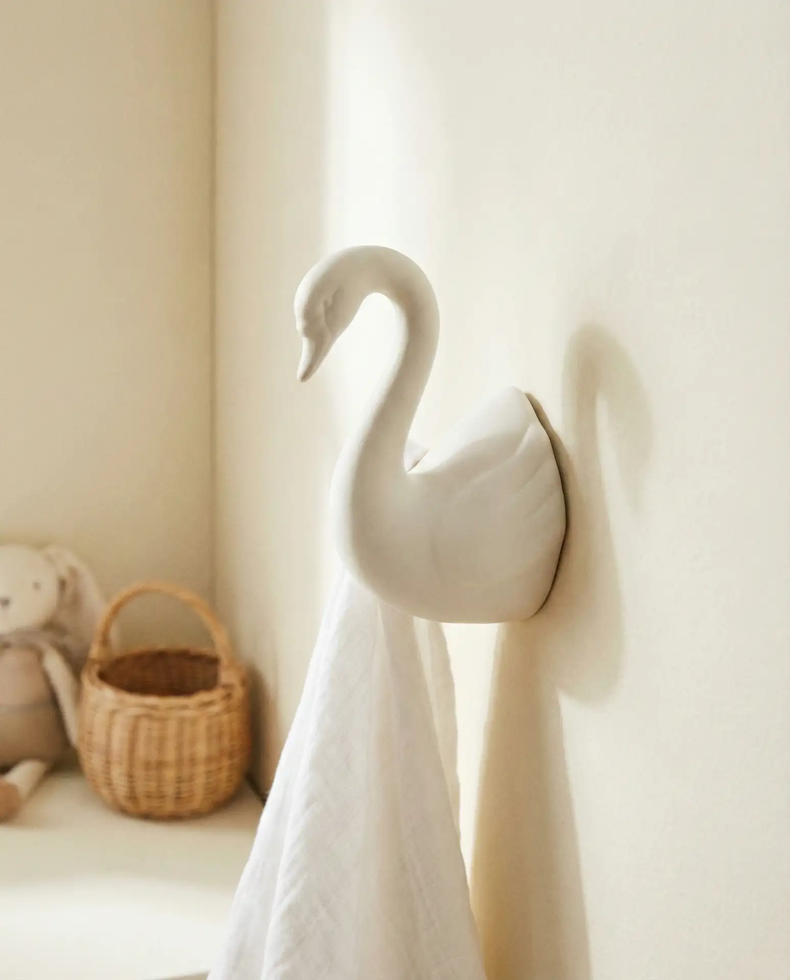 Swan-Shaped Wall Hook for Hanging Storage 2