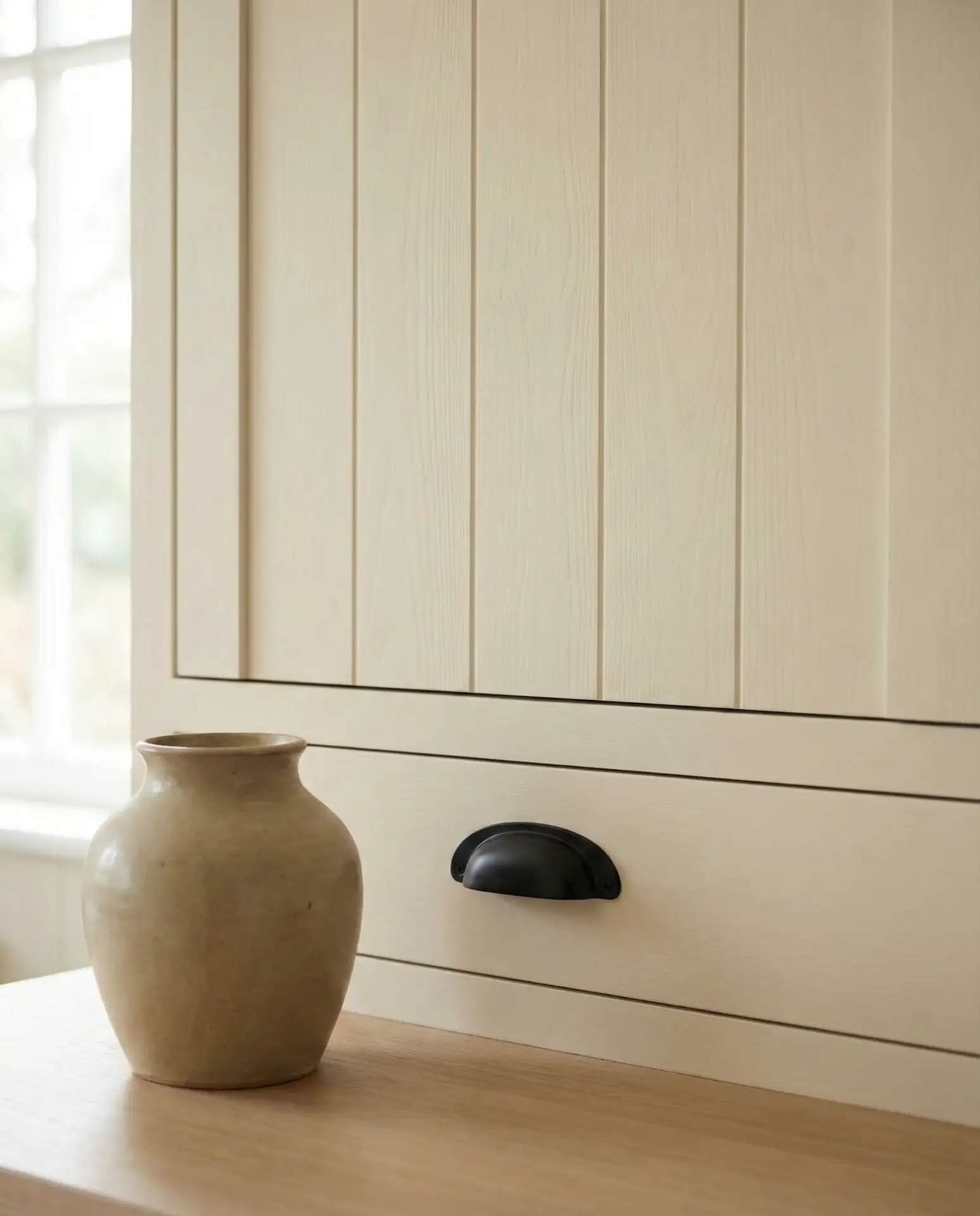 Vertical Shiplap Backsplash 2