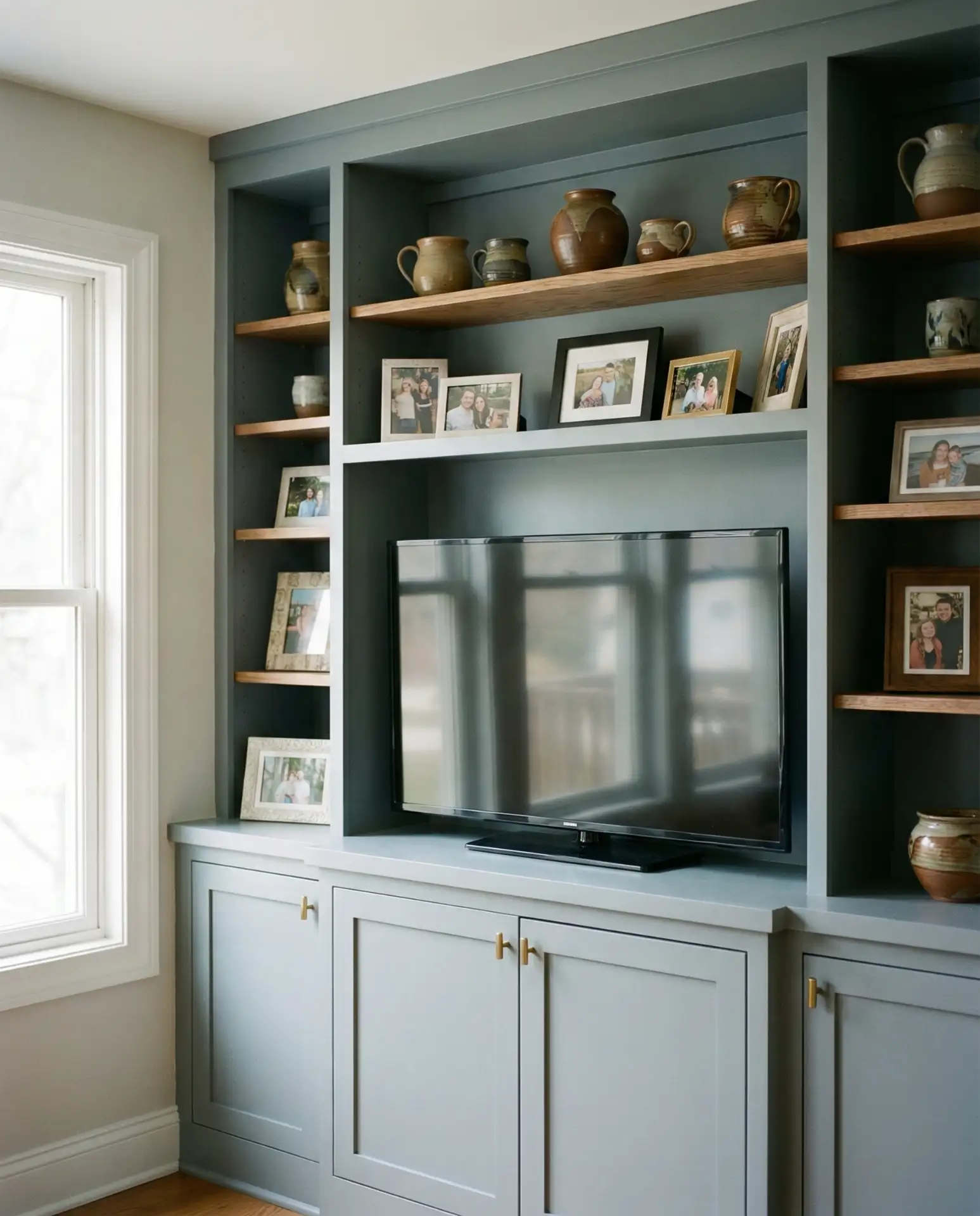 Built-In Alcove Shelving for TV Display 1
