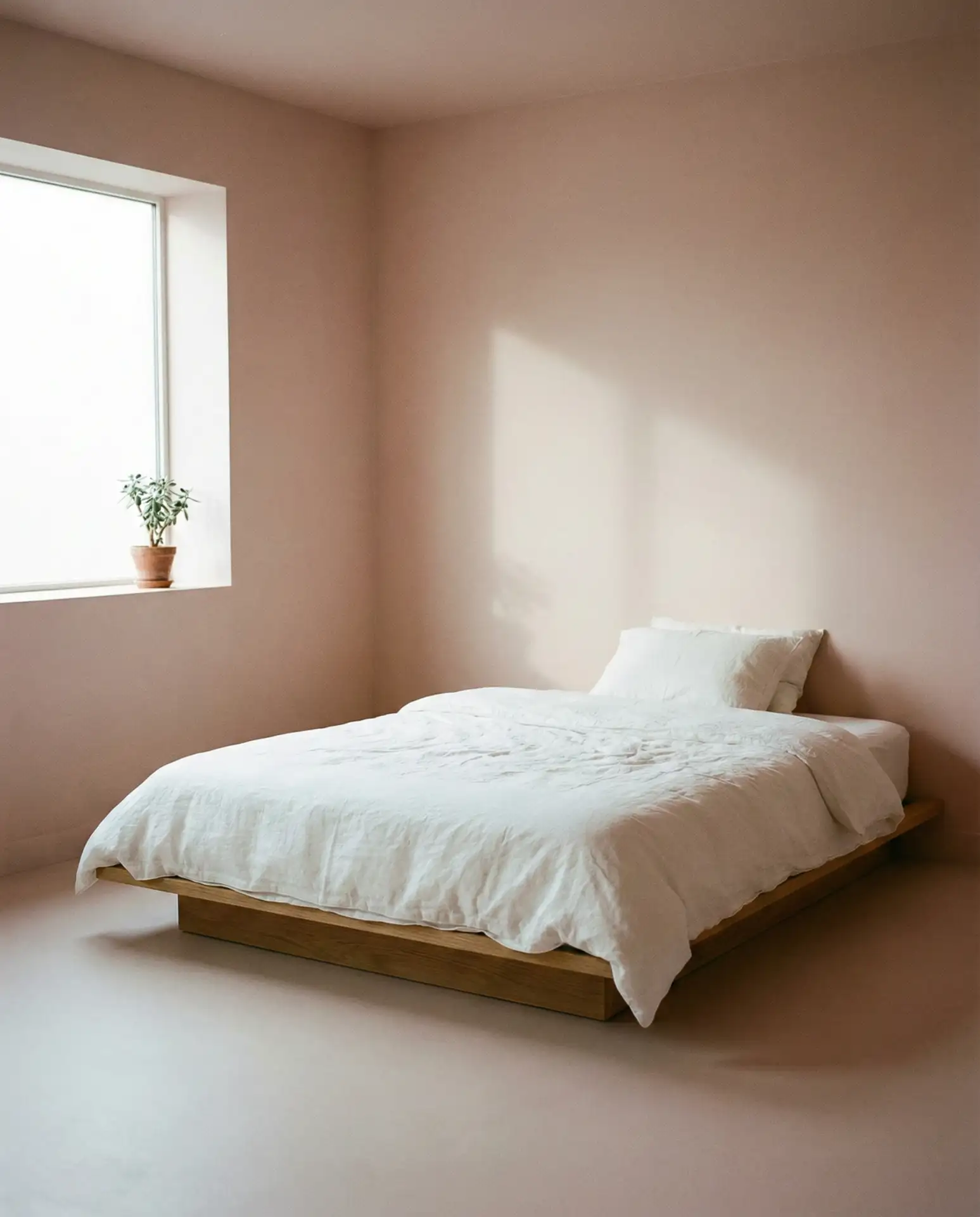 Simple Pink Bedroom for Minimalists 1