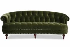 La Rosa Victorian Chesterfield Tufted Sofa