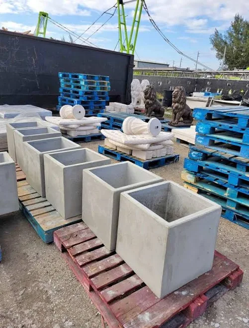 Square Concrete Planter - CB Stone Decor