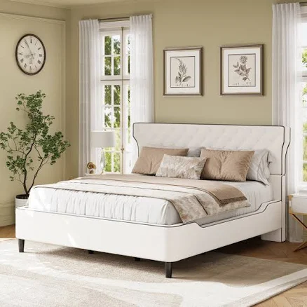 Transitional Upholstered Platform Bed With Curved Wingback Headboard And Button 