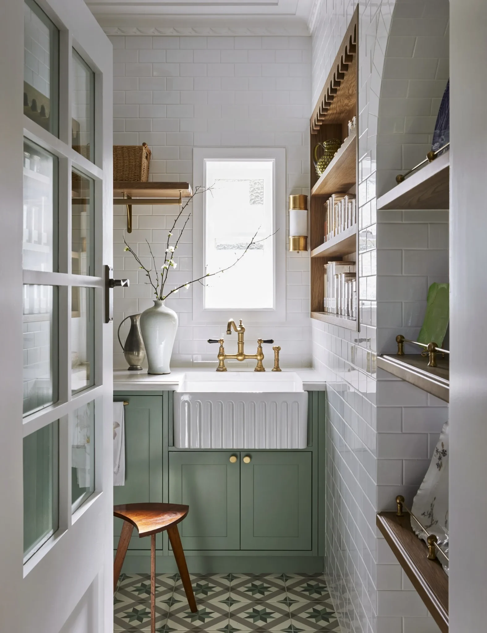 10 secrets to a perfect butler's pantry (spotless kitchen guaranteed) | Home Beautiful
