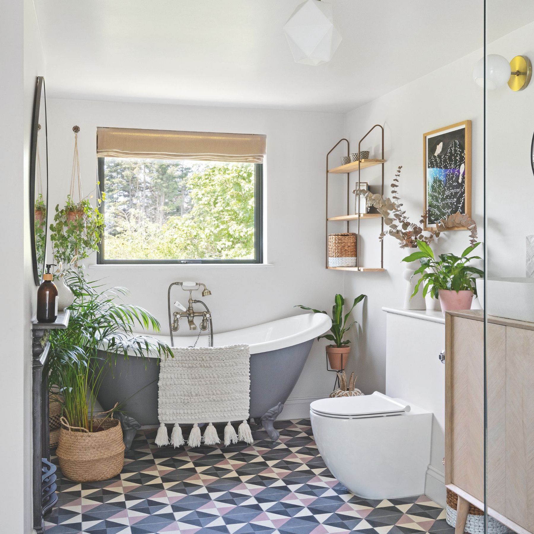 10 Small bathroom colour ideas to make a big splash | Ideal Home