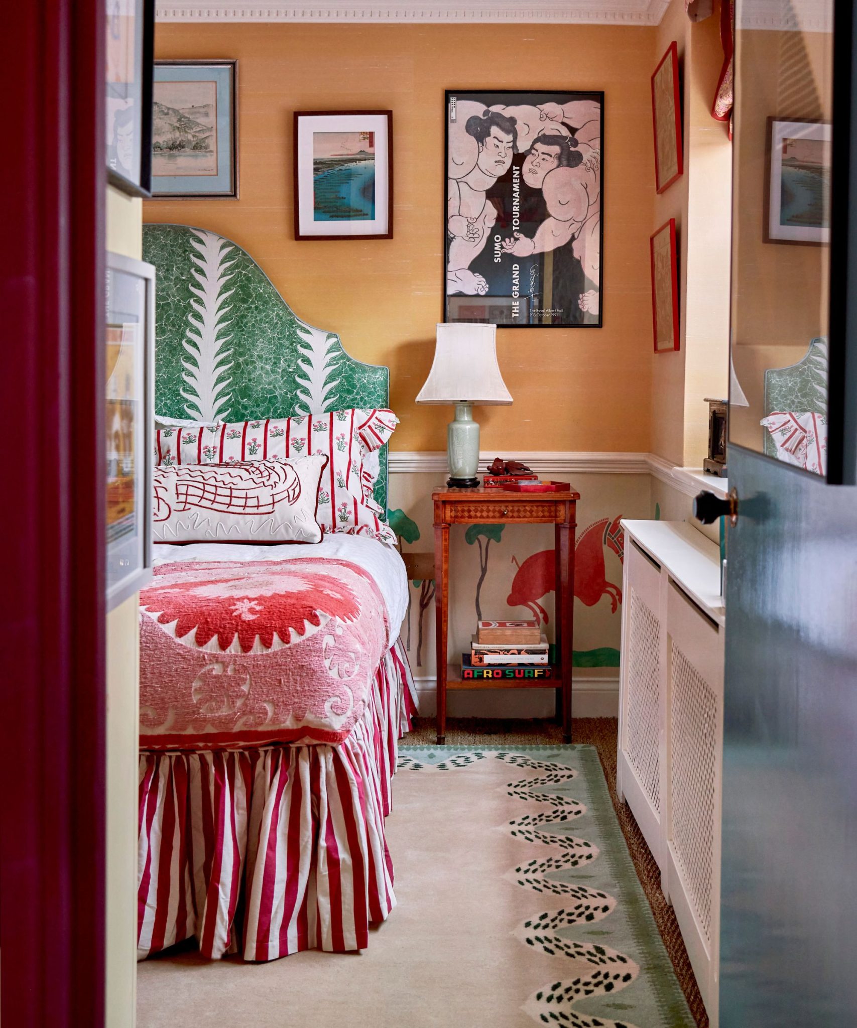 12 clever small bedroom layout ideas to maximize space and style | Homes and Gardens