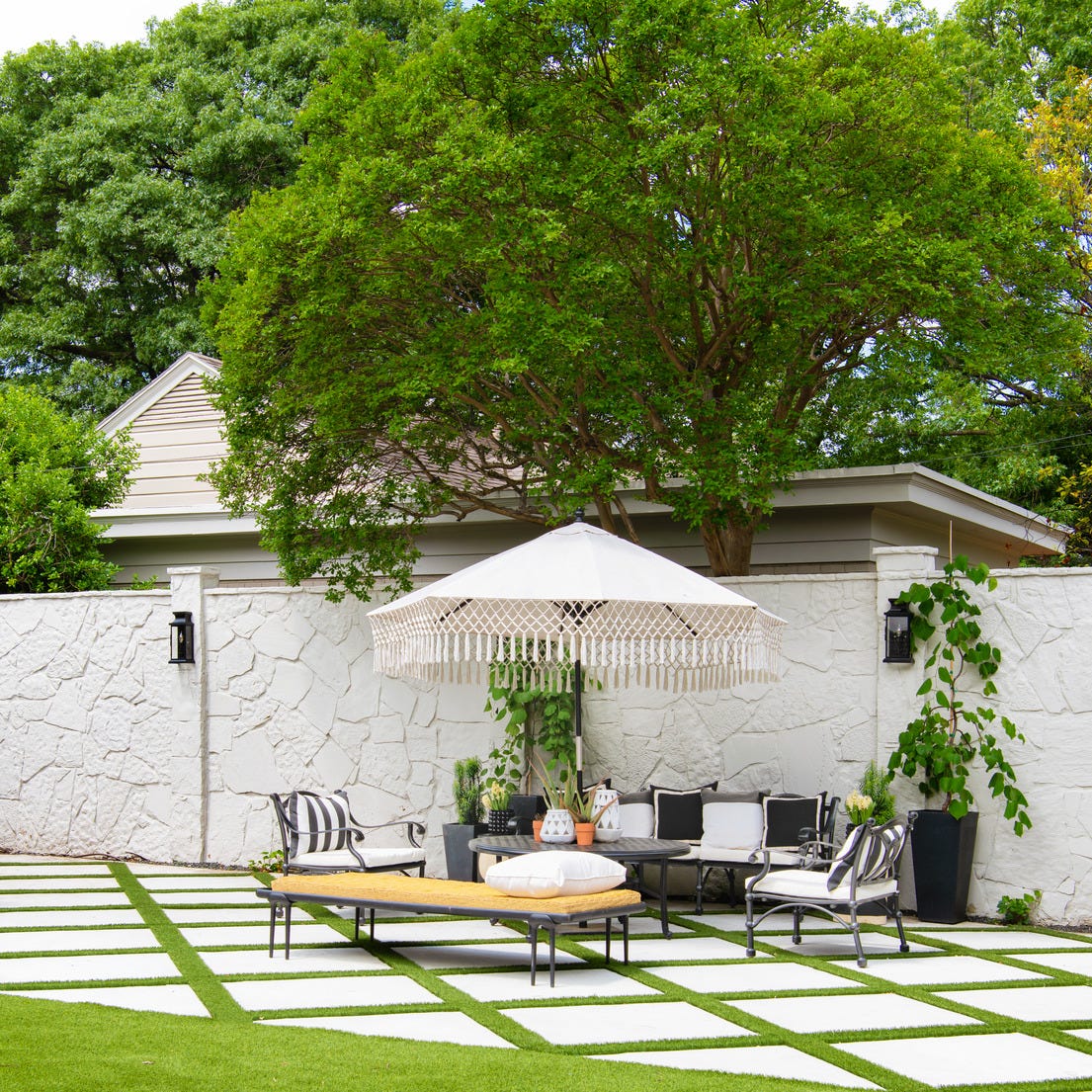 14 Front Yard Landscaping Ideas With Rocks for 2025