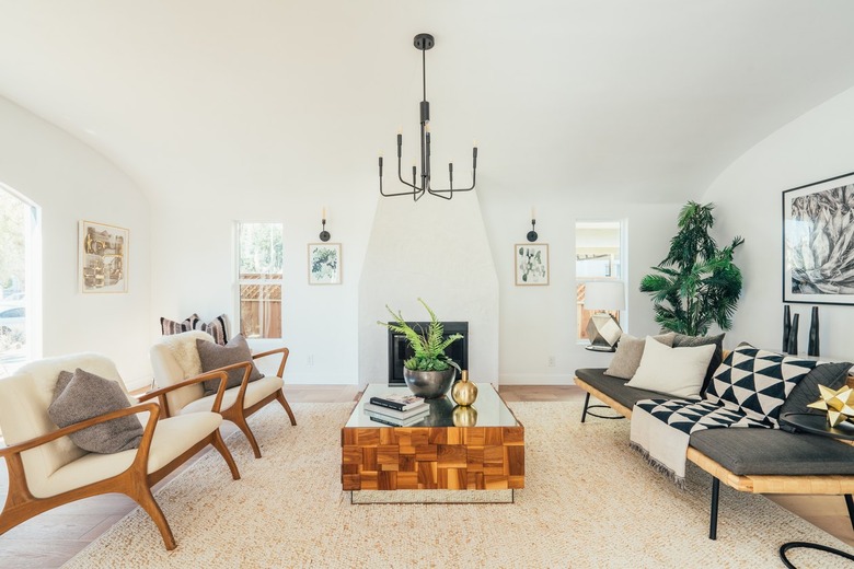 20 Living Room Chandelier Ideas For Luxe Brightness