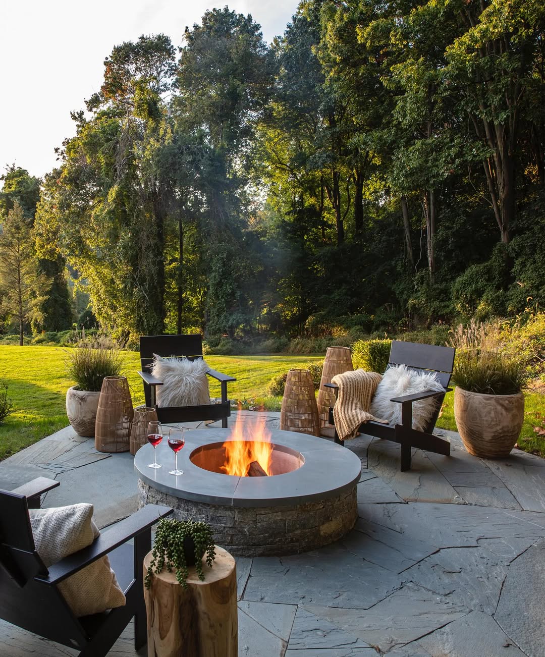 27 Insanely Creative Backyard Fire Pit Landscaping Ideas You've Never Seen Before