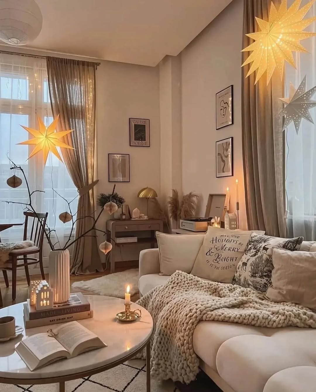 27 Small Apartment Living Room Ideas That Turn Awkward Layouts Into Total Wins