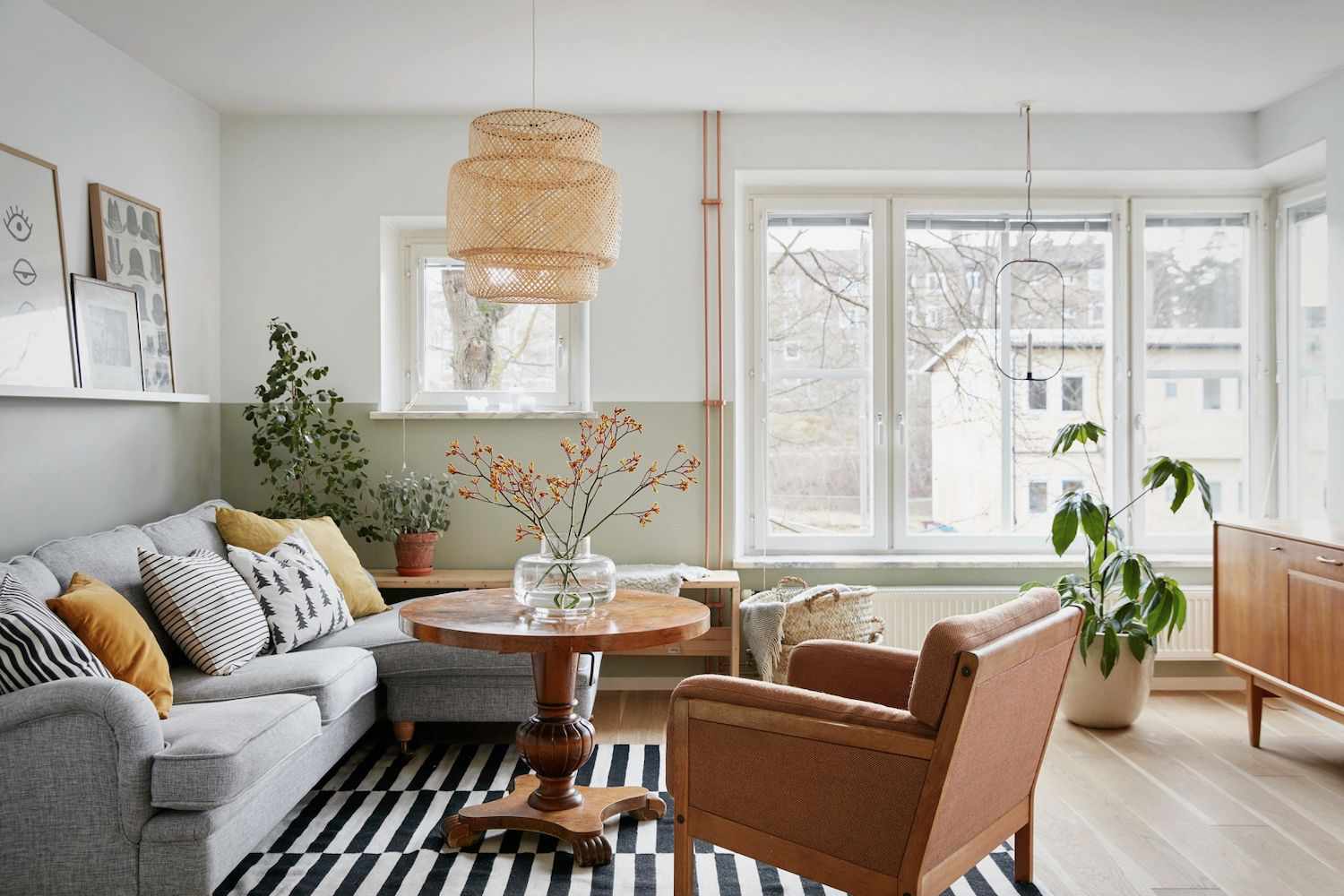 30 Green Living Rooms That Bring the Outdoors Inside