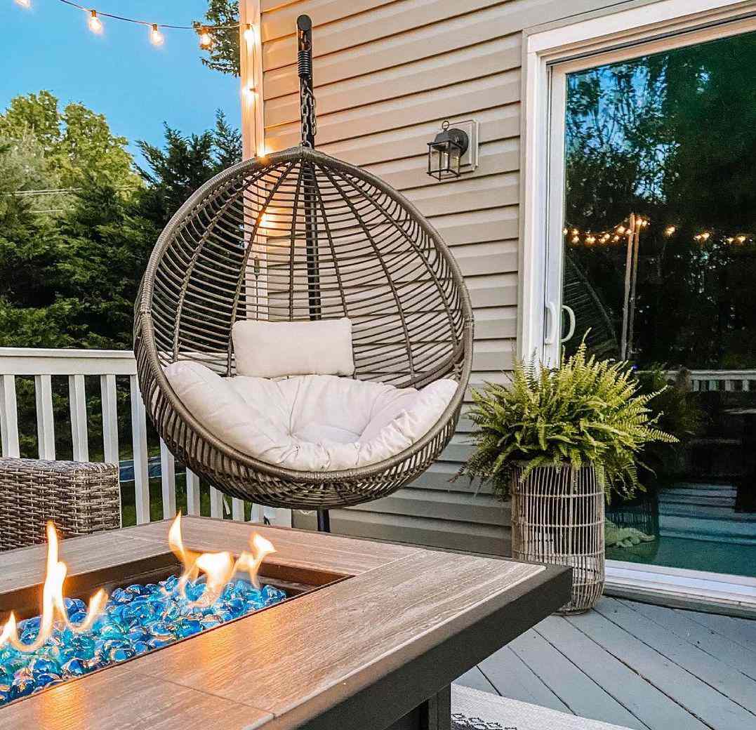 30 Ideas That Prove Small Decks Can Be Beautiful and Functional