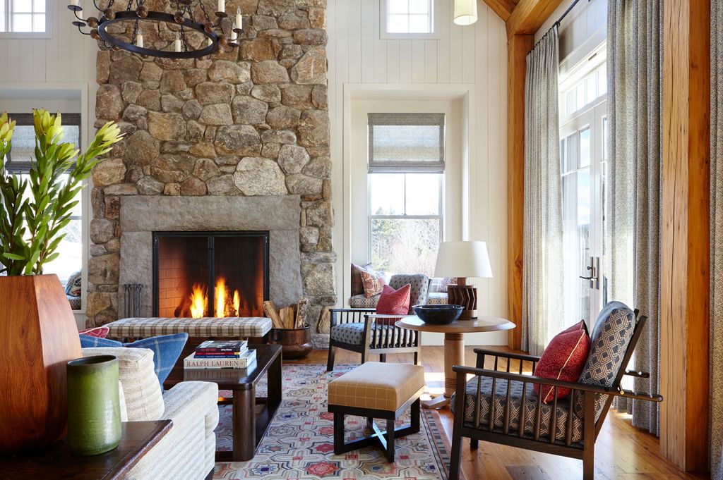 31 Charming Farmhouse Living Room Ideas to Gather 'Round | Architectural Digest
