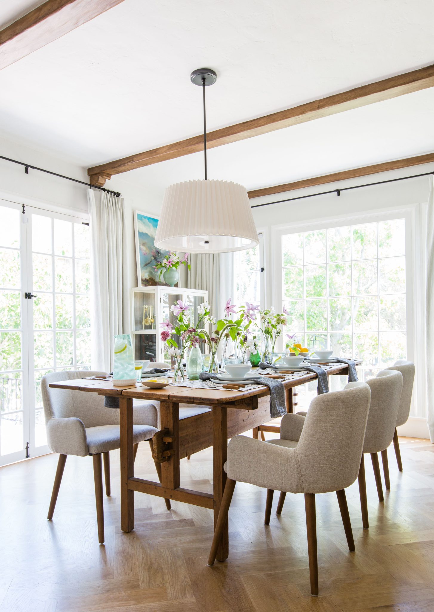 31 Indoor Sunroom Ideas You Can Use Year-Round