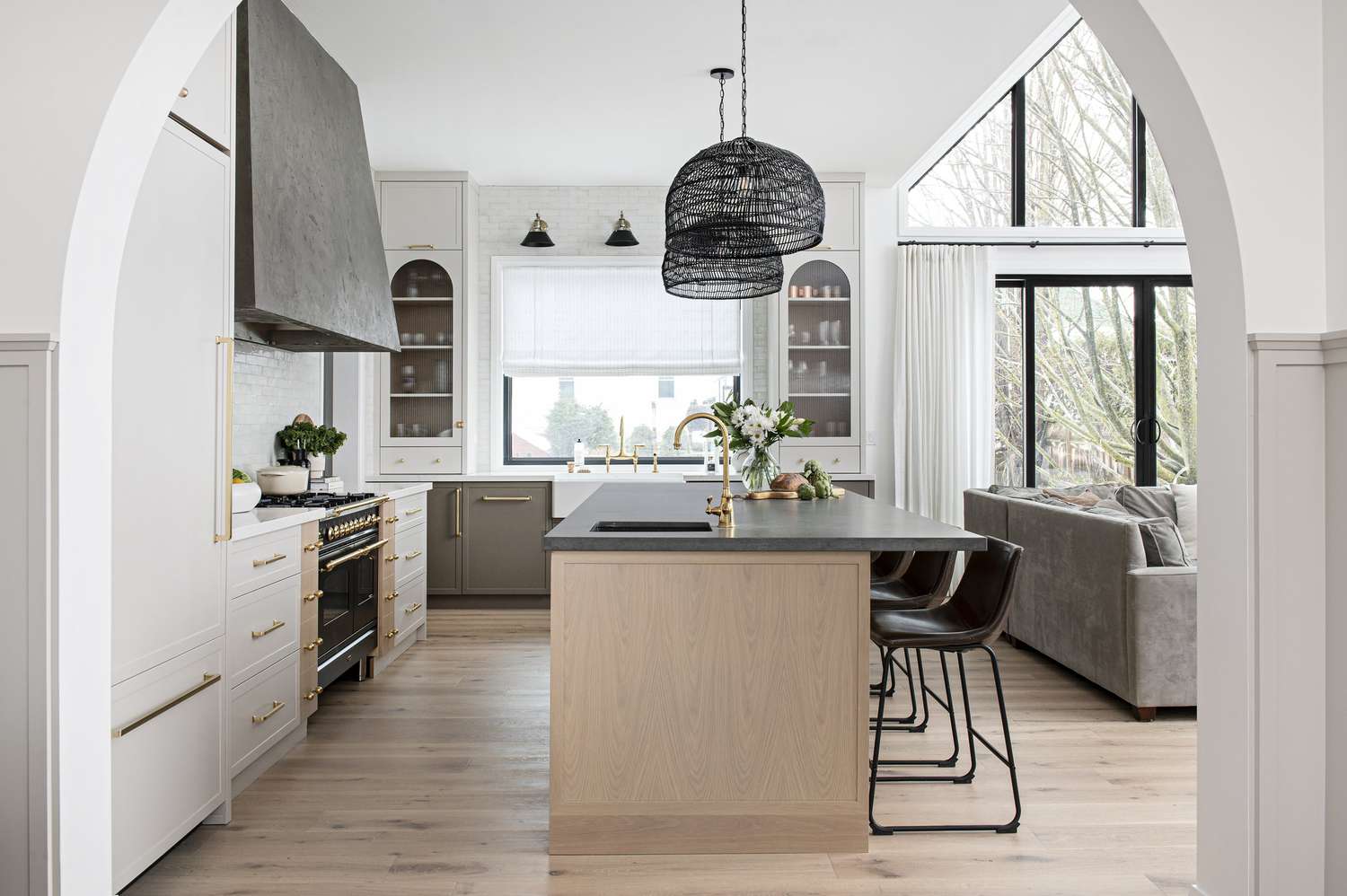 38 Open-Concept Kitchens That Prove the Layout Is Still Worth It