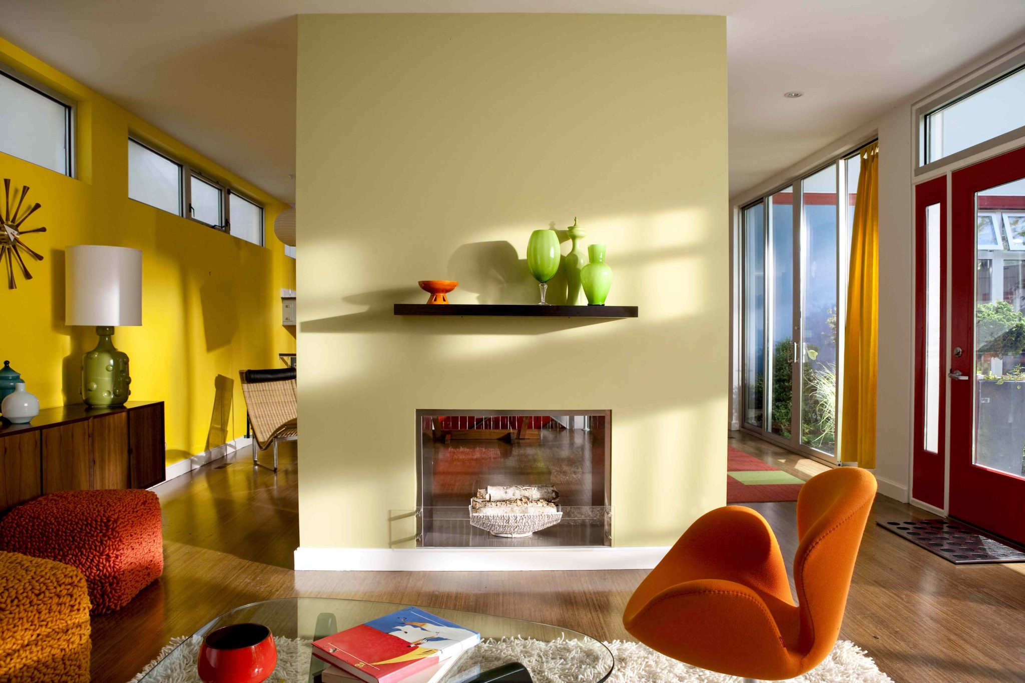 4 Colors You Should Never Paint Your Living Room, According to Designers