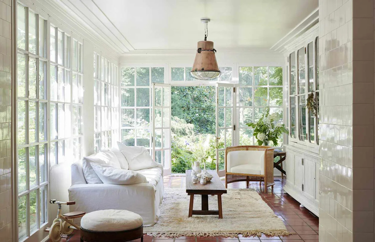 40 Airy Sunrooms That Are Brimming With Natural Light