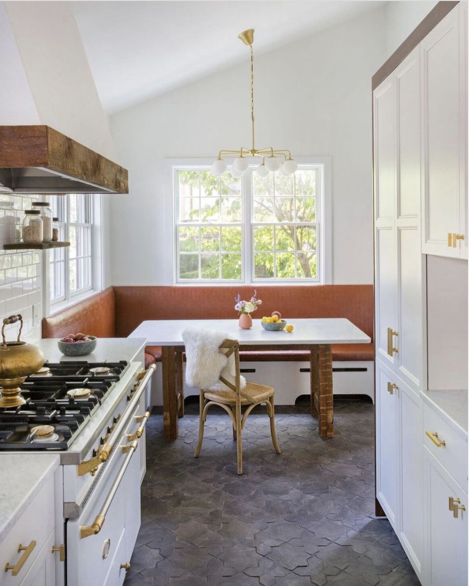 40 Ideas to Create an Eat-In Kitchen in Any Space