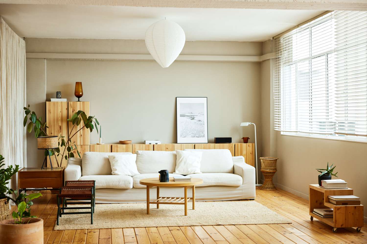 50 Aesthetic Living Rooms That Are Oh-So-Cozy