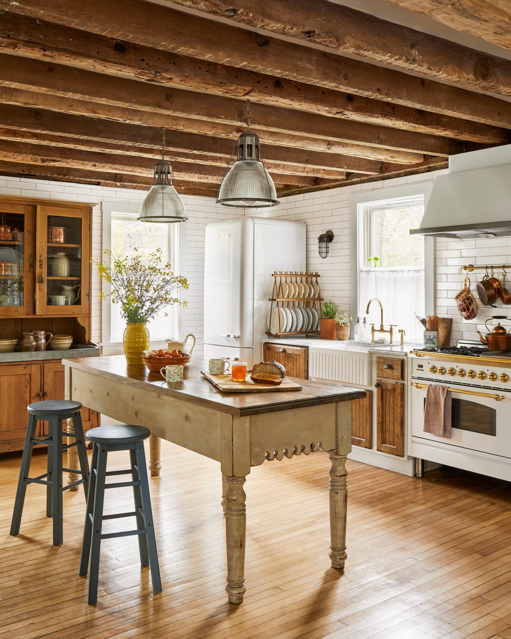 63 Rustic Farmhouse Kitchen Ideas to Inspire Your Next Remodel
