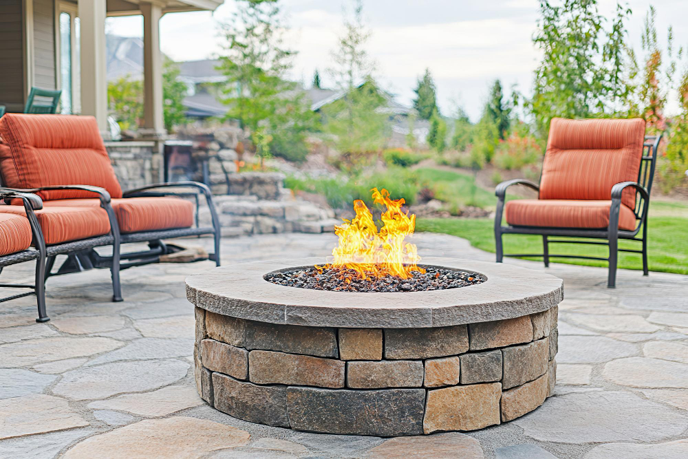7 Backyard Fire Pit Landscaping Ideas That Add Style And Function - Saylee Greer