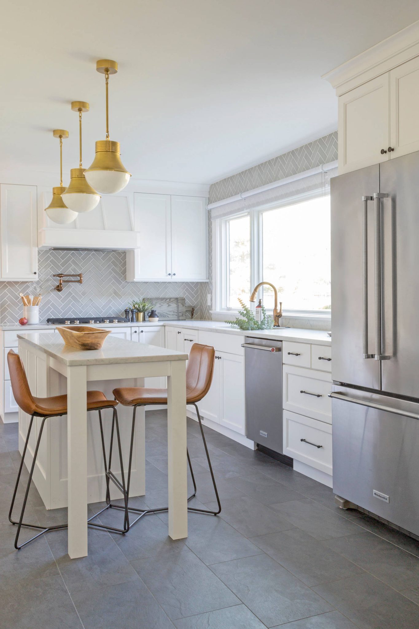 75 Gray Floor Kitchen Ideas You'll Love - May, 2026 | Houzz