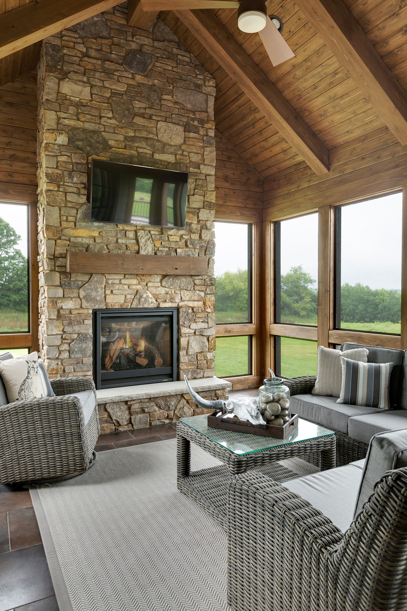 75 Traditional Sunroom Ideas You'll Love - April, 2026 | Houzz