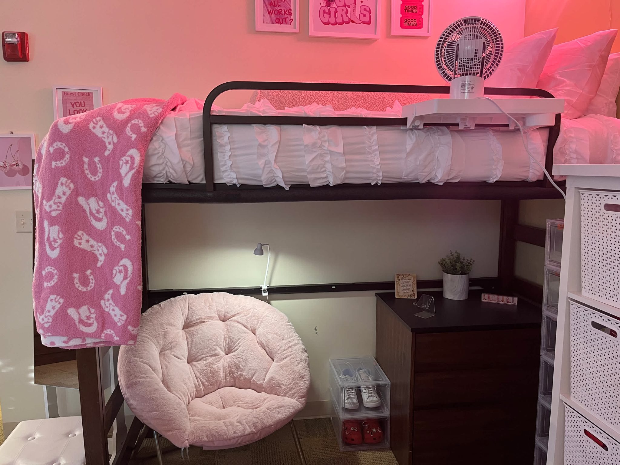 A UGA Freshman Created a Pink Lover's Dream in Her Dorm | Dorm Therapy
