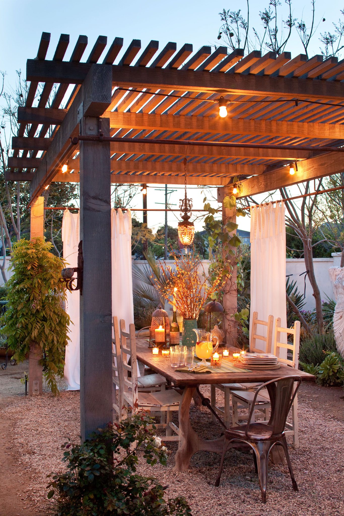 Brighten Up Your Home with These Backyard Lighting Ideas