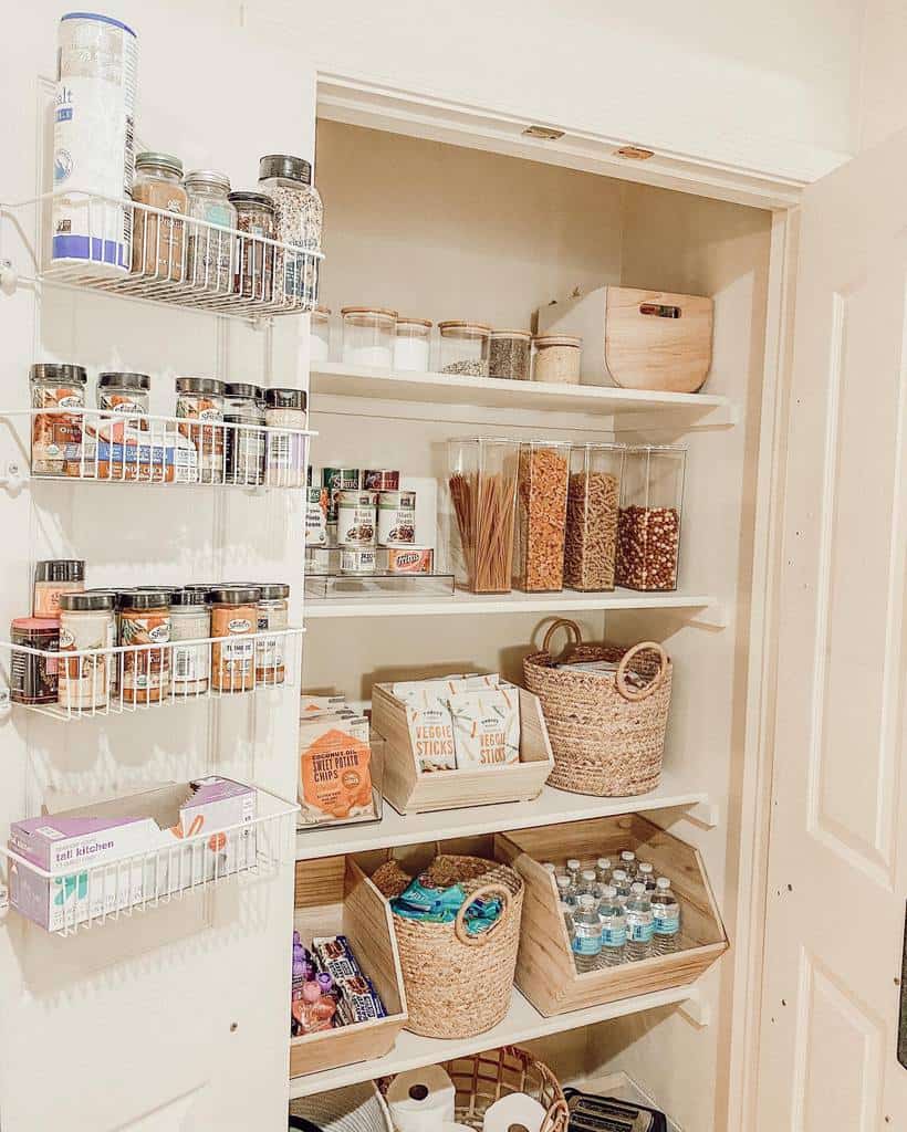 Clever Small Pantry Ideas for Maximizing Storage and Efficiency