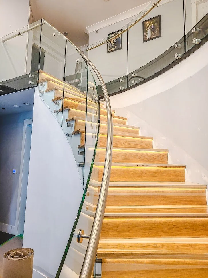 Curved Glass Stair Railing | Custom Curved Staircase | Tenmar