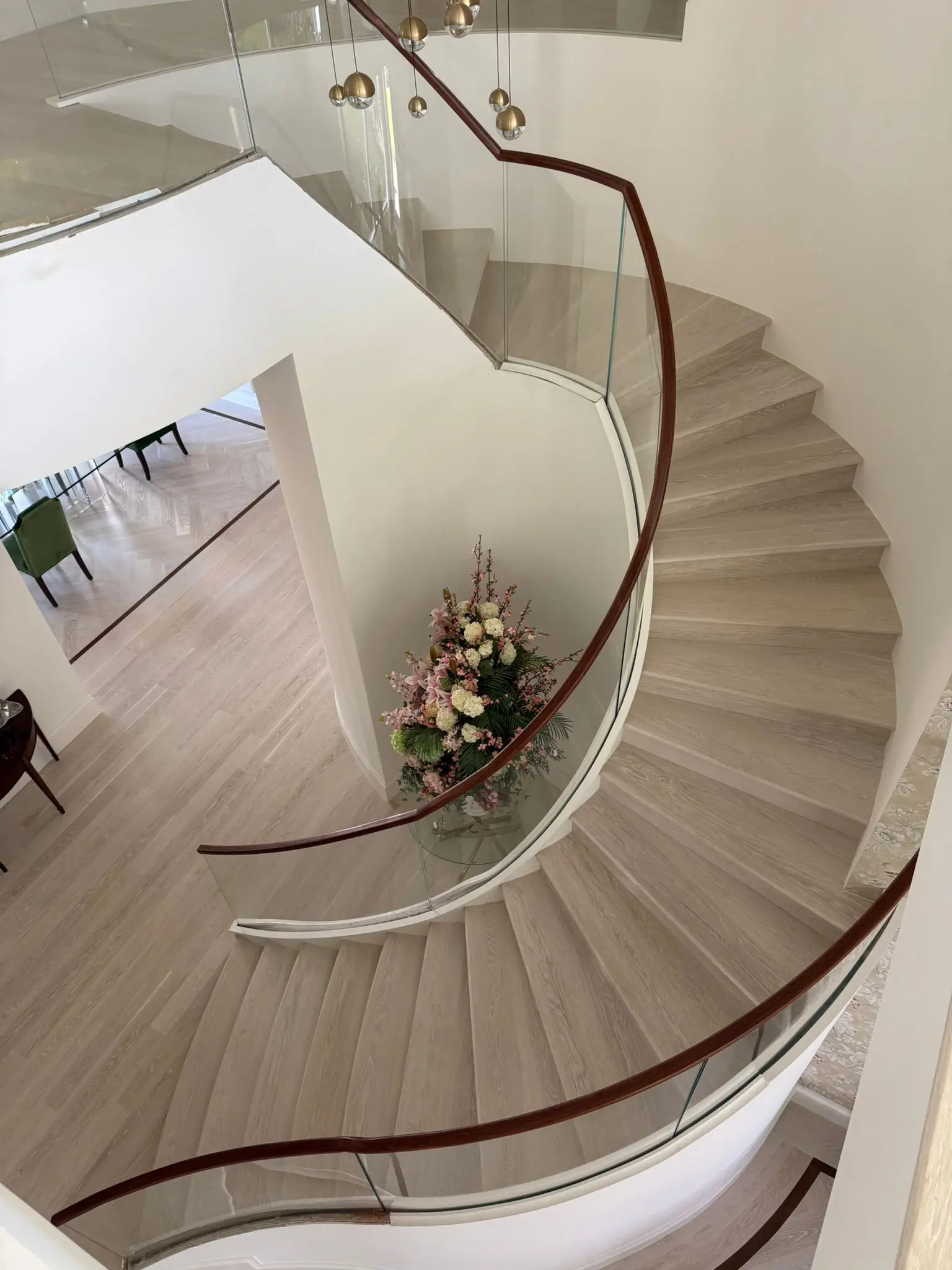 Curved Railing Systems in West Palm Beach, FL | Luxury Staircase Railings