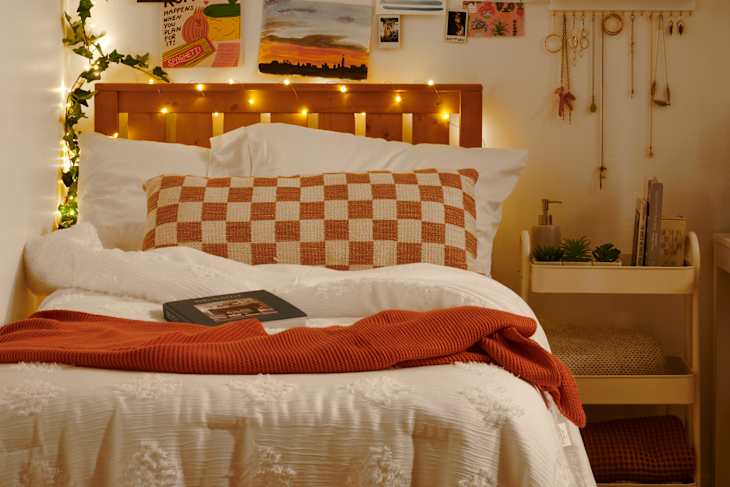 Cute, Cozy Dorm Decor Will Be Everywhere Next Semester | Apartment Therapy