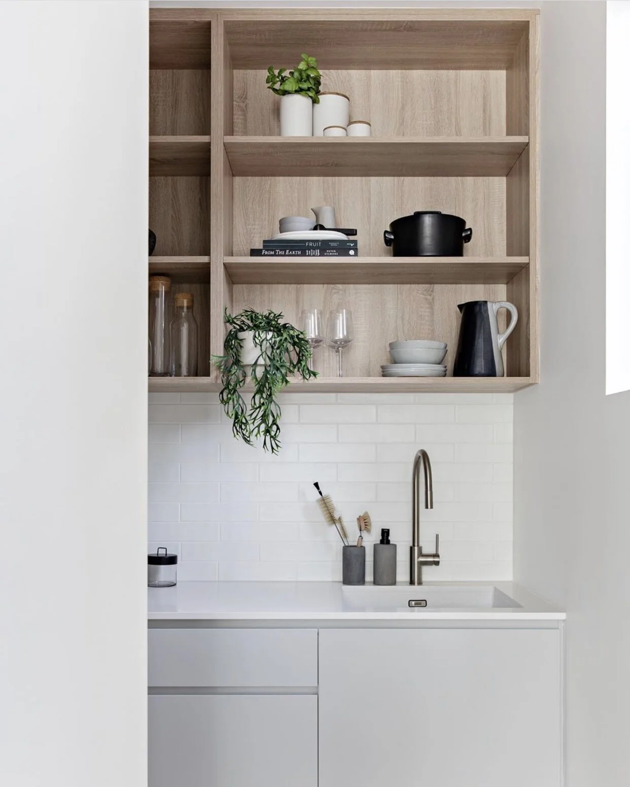 Design the Perfect Butler's Pantry and Butler's Kitchen Guide — Zephyr + Stone