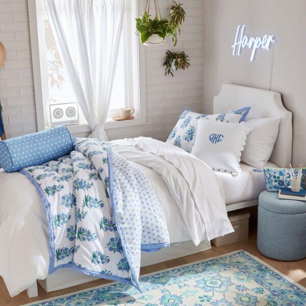 Dorm Room Decor Ideas and Inspiration: How to Create a Cozy College Space with Style – jane at home