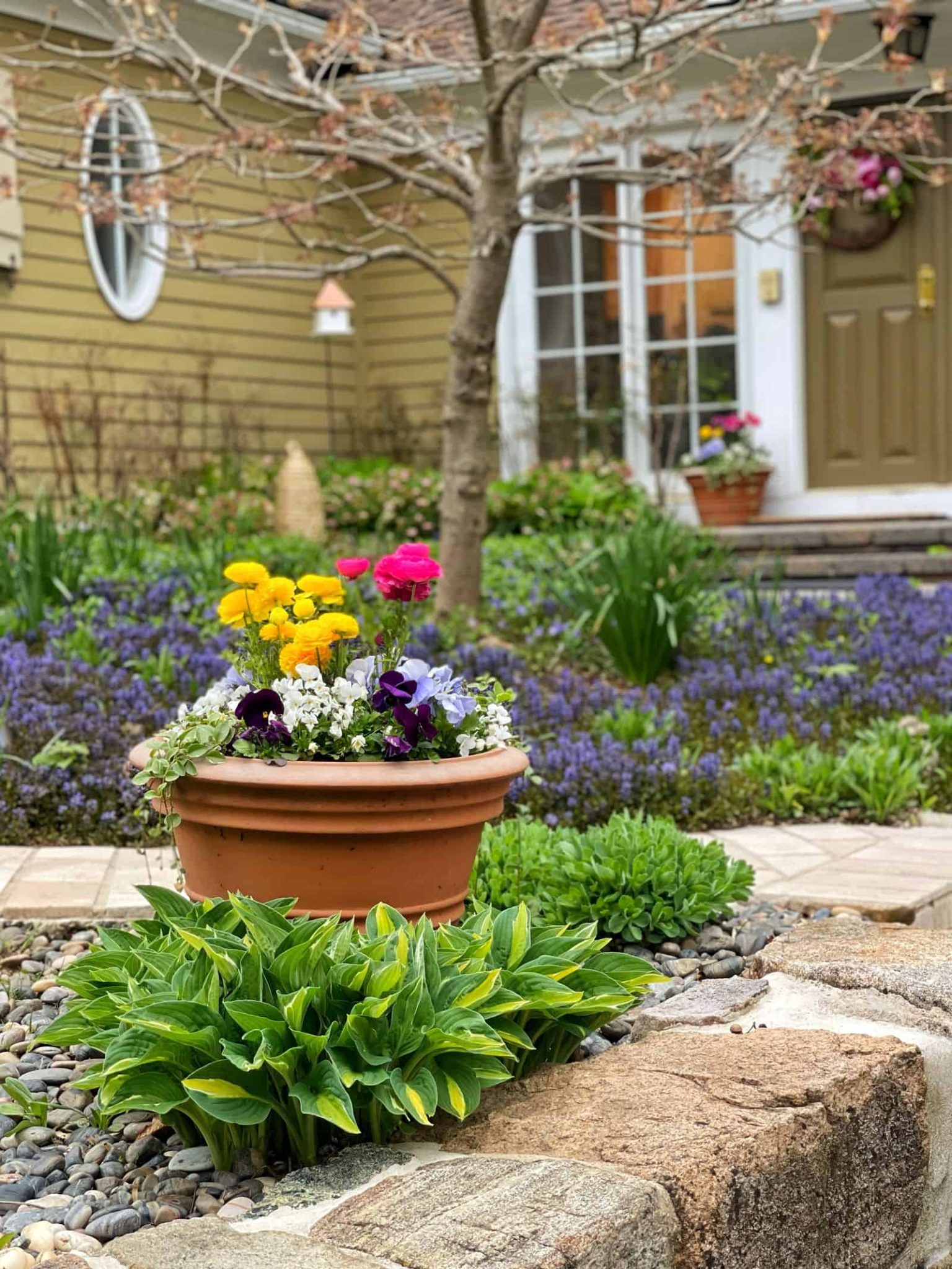 Flower Garden Ideas For the Front Porch | Bricks 'n Blooms with Stacy Ling